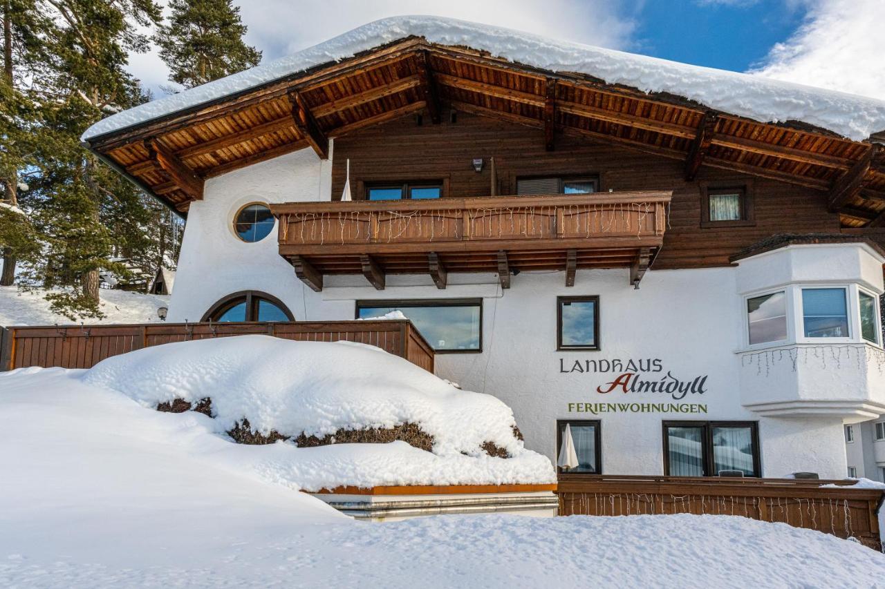 Landhaus Almidyll เซเฟลด์ อิน ทิโรล ภายนอก รูปภาพ